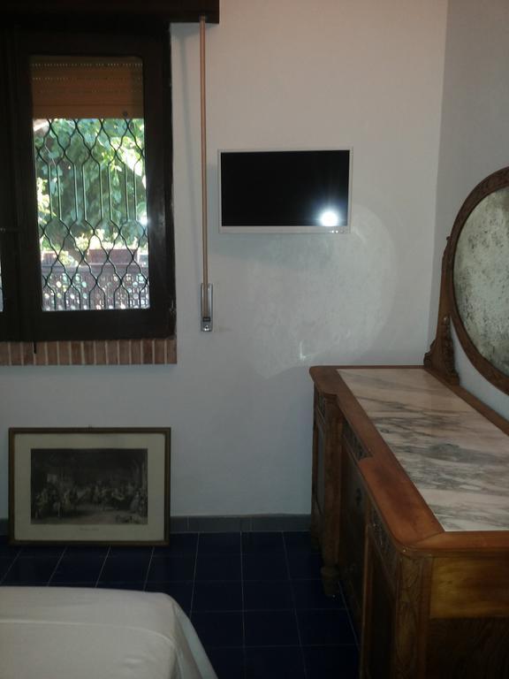 Affittacamere La Casa Dell'antiquario Graniti Esterno foto