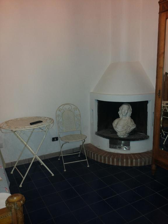 Affittacamere La Casa Dell'antiquario Graniti Camera foto