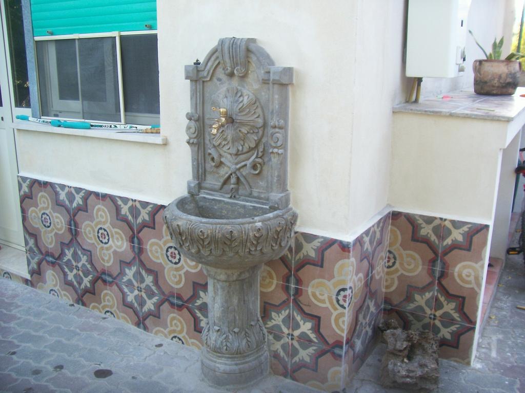 Affittacamere La Casa Dell'antiquario Graniti Esterno foto