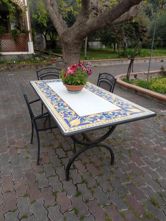 Affittacamere La Casa Dell'antiquario Graniti Esterno foto